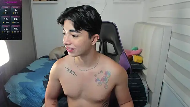 santy7v7 online show from October 2025 01:12:02 PM