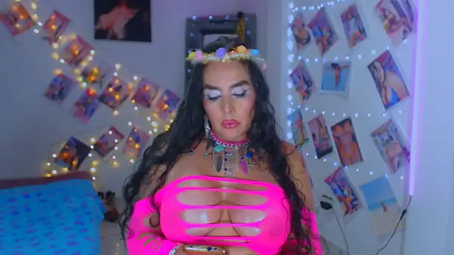 Snapshot of sweet_vanessa_22 chatting on February 2025 05:48:02 AM sweet vanessa 22 online show from February 2025 05:48:02 AM