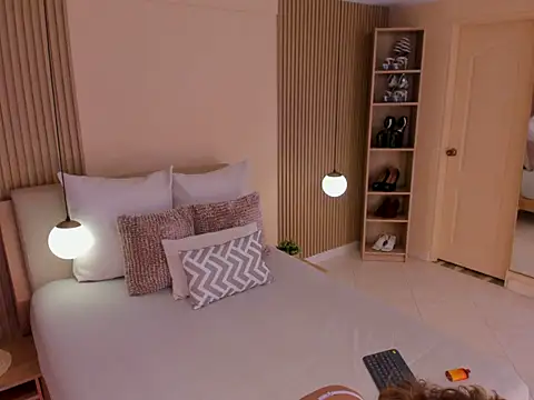 Snapshot of EricaCopola chatting on October 2025 02:28:02 AM EricaCopola online show from October 2025 02:28:02 AM