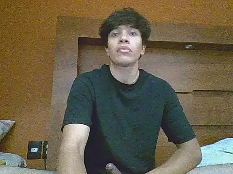 Snapshot of Eddy_177 chatting on September 2025 06:40:02 AM Eddy 177 online show from September 2025 06:40:02 AM