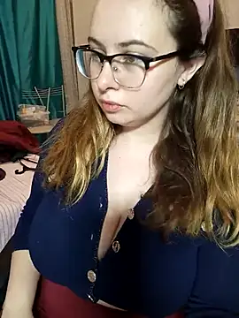 DienkaGreen online show from November 2025 04:27:02 PM