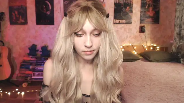 Friendly Ellie online show from January 2025 12:12:01 AM