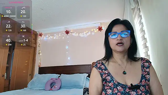 ISABEEL SOFIA01 online show from March 2026 01:03:02 PM