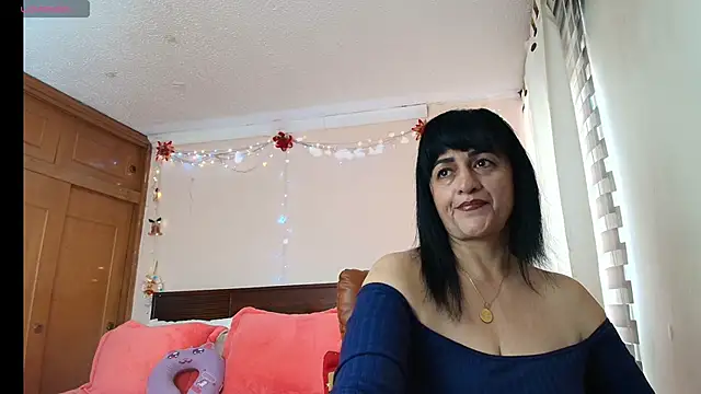 ISABEEL SOFIA01 online show from May 2026 02:12:01 PM
