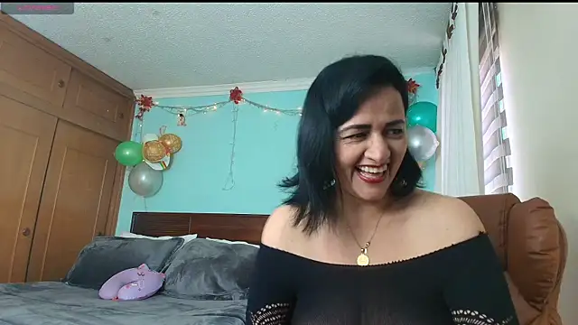 ISABEEL SOFIA01 online show from June 2026 03:32:02 PM