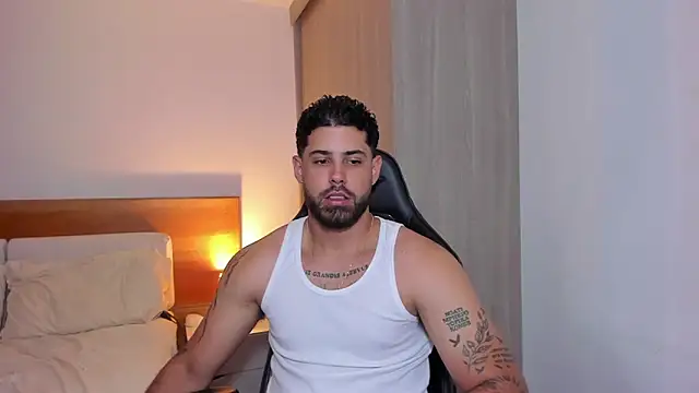 Justyn Torres online show from January 2025 06:01:02 PM