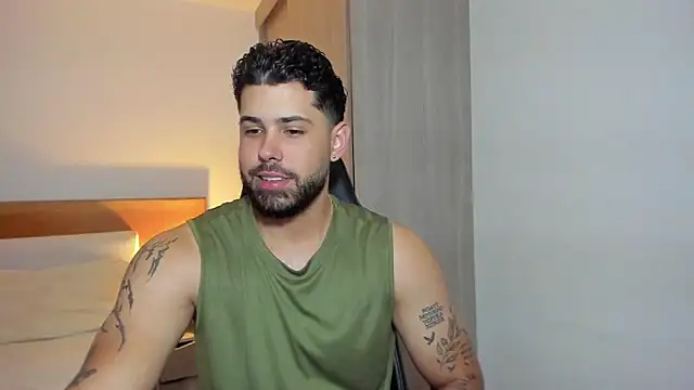 Justyn Torres online show from January 2025 09:36:02 PM