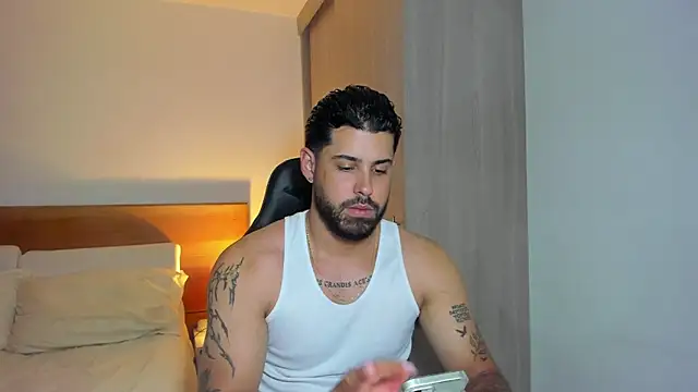 Justyn Torres online show from January 2025 01:42:02 AM