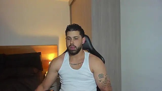 Justyn Torres online show from January 2025 10:41:02 PM