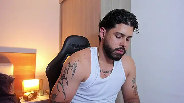 Justyn Torres online show from March 2025 11:26:01 PM