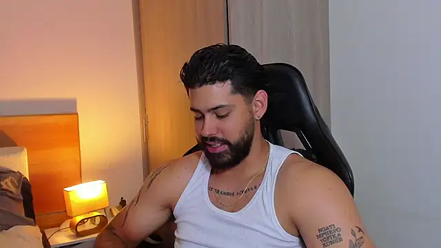 Justyn Torres online show from March 2025 05:39:01 PM