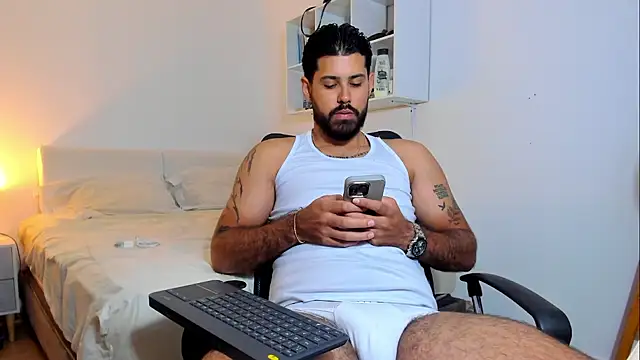 Snapshot of Justyn_Torres chatting on February 2026 02:33:01 PM Justyn Torres online show from February 2026 02:33:01 PM