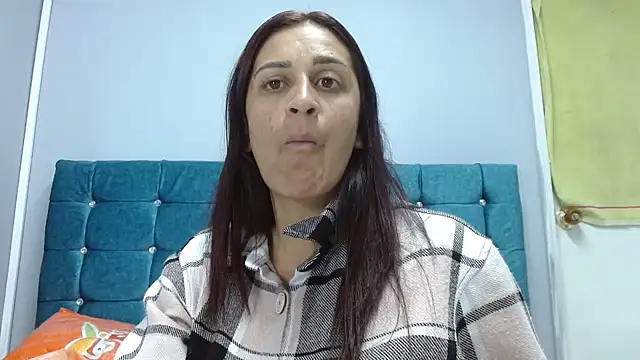 valentinaricothx online show from February 2025 07:35:01 PM