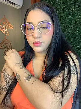 Amandanauty online show from December 2024 08:50:02 PM