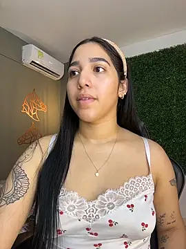 Amandanauty online show from December 2025 08:21:02 AM