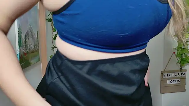 Snapshot of victorialotus chatting on February 2025 07:41:01 AM victorialotus online show from February 2025 07:41:01 AM