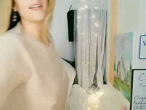 Snapshot of victorialotus chatting on September 2025 06:17:01 AM victorialotus online show from September 2025 06:17:01 AM