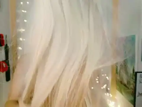 Snapshot of victorialotus chatting on September 2025 06:07:01 AM victorialotus online show from September 2025 06:07:01 AM