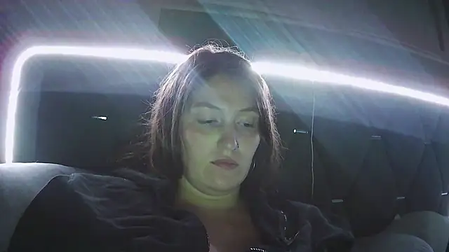 Angelk43 online show from August 2026 02:37:01 AM
