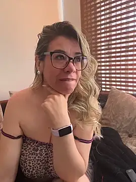 salomesweet13 online show from February 2026 05:29:01 PM