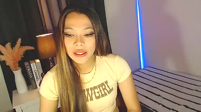 MajesticKitana online show from December 2024 05:00:01 AM