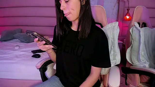 IvySanders1 online show from October 2025 01:10:01 PM