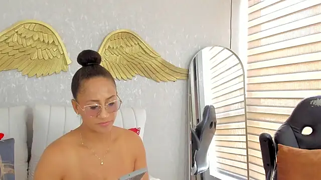 EmmaFerrary online show from February 2026 04:39:02 PM