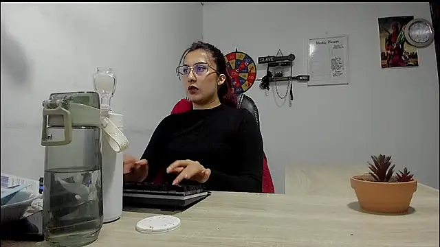 Scarlett Sen online show from March 2025 04:18:01 PM