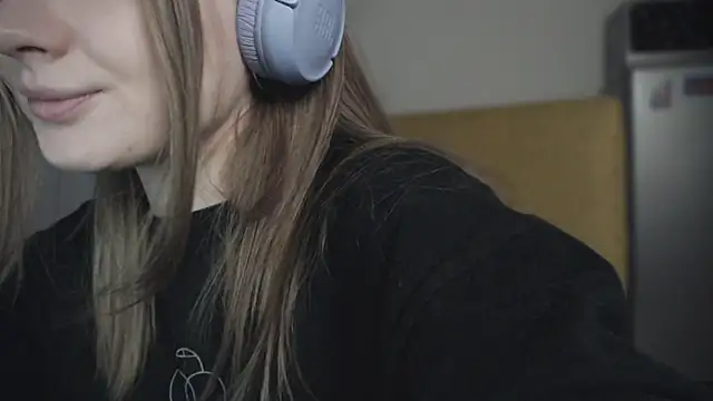 Snapshot of mollytuck chatting on January 2025 12:04:02 PM mollytuck online show from January 2025 12:04:02 PM