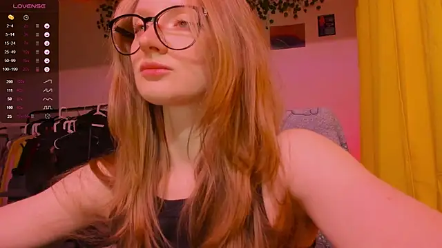 Snapshot of mollytuck chatting on November 2025 04:55:01 PM mollytuck online show from November 2025 04:55:01 PM