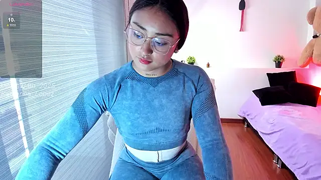 Katharina Lopez online show from March 2025 10:05:02 PM