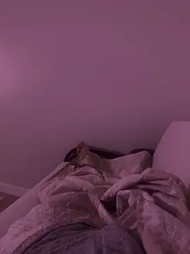 Snapshot of MAHKE12 chatting on October 2025 10:29:02 PM MAHKE12 online show from October 2025 10:29:02 PM