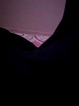 Snapshot of MAHKE12 chatting on October 2025 10:00:01 PM MAHKE12 online show from October 2025 10:00:01 PM