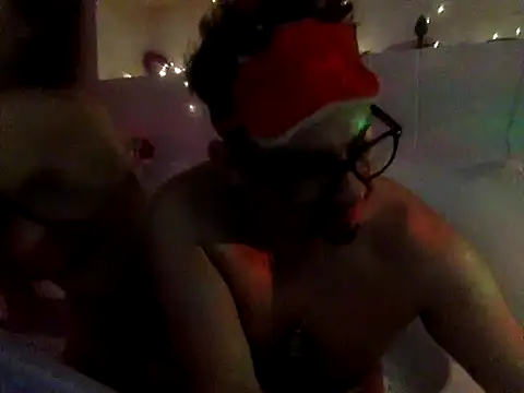 Katehotend online show from December 2025 01:13:01 AM