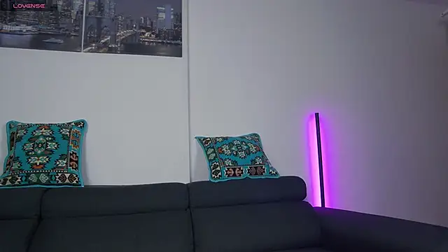 Arilas  online show from November 2025 01:33:02 PM