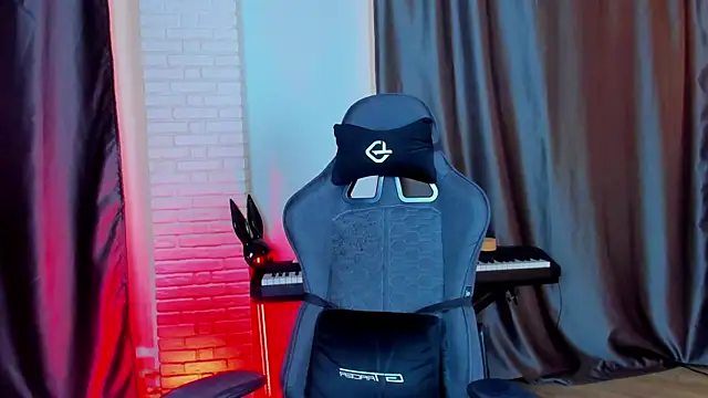 QueenAliss online show from January 2025 03:53:01 AM