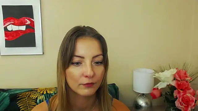 Snapshot of NatalieSexy chatting on December 2024 10:19:02 AM NatalieSexy online show from December 2024 10:19:02 AM