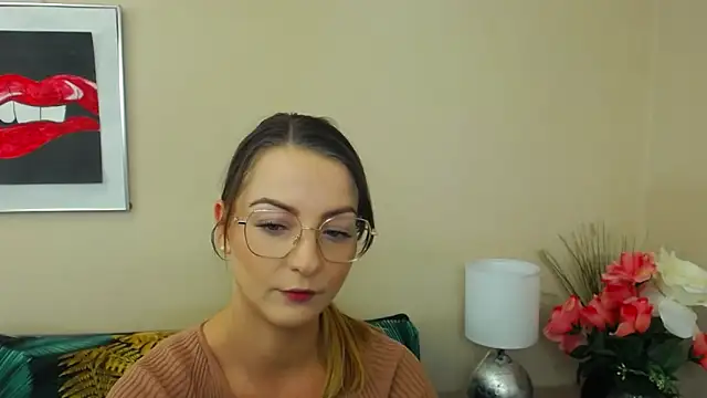 Snapshot of NatalieSexy chatting on February 2025 07:18:02 AM NatalieSexy online show from February 2025 07:18:02 AM