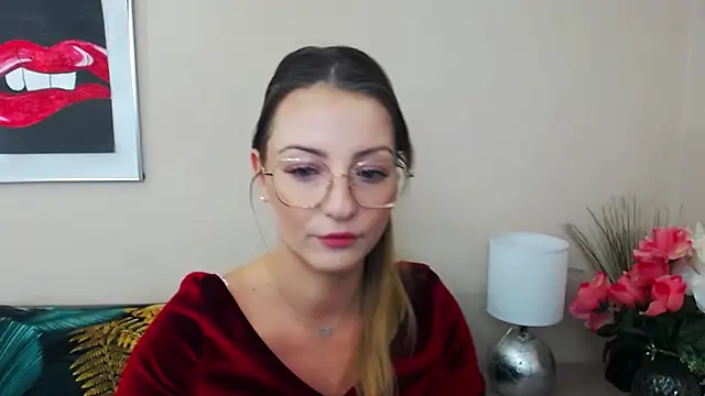 Snapshot of NatalieSexy chatting on February 2025 07:24:02 AM NatalieSexy online show from February 2025 07:24:02 AM