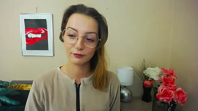 Snapshot of NatalieSexy chatting on February 2025 07:20:01 AM NatalieSexy online show from February 2025 07:20:01 AM