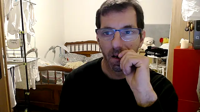 Snapshot of steph19x5 chatting on December 2024 03:57:02 PM steph19x5 online show from December 2024 03:57:02 PM