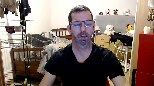 Snapshot of steph19x5 chatting on January 2025 07:56:02 PM steph19x5 online show from January 2025 07:56:02 PM