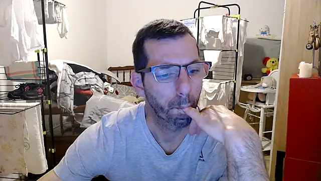 Snapshot of steph19x5 chatting on January 2025 06:03:02 AM steph19x5 online show from January 2025 06:03:02 AM