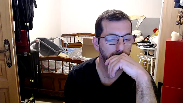 Snapshot of steph19x5 chatting on January 2025 08:35:01 PM steph19x5 online show from January 2025 08:35:01 PM