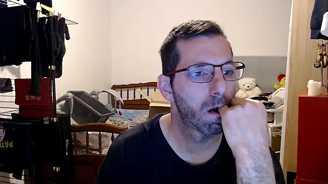 Snapshot of steph19x5 chatting on January 2025 06:45:01 AM steph19x5 online show from January 2025 06:45:01 AM