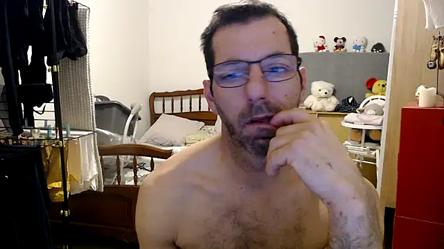 Snapshot of steph19x5 chatting on January 2025 04:27:01 AM steph19x5 online show from January 2025 04:27:01 AM