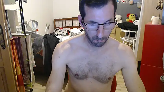 Snapshot of steph19x5 chatting on February 2025 10:29:02 PM steph19x5 online show from February 2025 10:29:02 PM