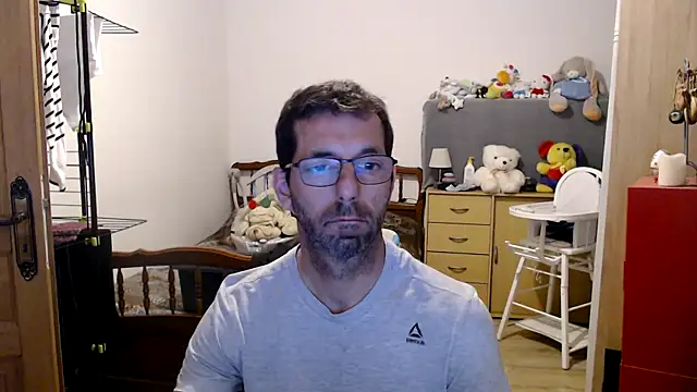 Snapshot of steph19x5 chatting on March 2025 10:10:02 PM steph19x5 online show from March 2025 10:10:02 PM