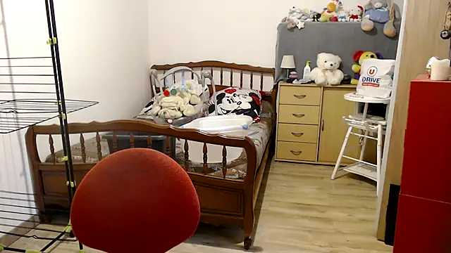 Snapshot of steph19x5 chatting on March 2025 07:12:02 AM steph19x5 online show from March 2025 07:12:02 AM