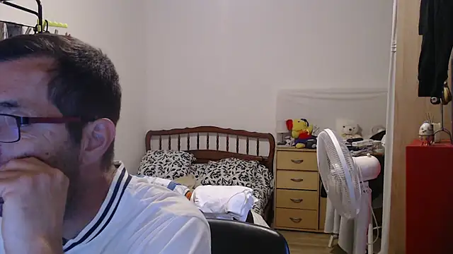 Snapshot of steph19x5 chatting on September 2025 05:57:02 PM steph19x5 online show from September 2025 05:57:02 PM